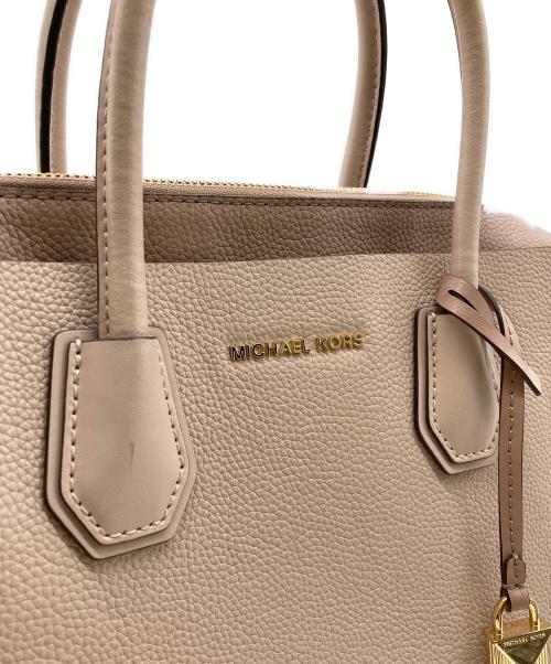 MICHAEL KORS（マイケル・コース）MICHAEL KORS (マイケルコース) 2WAYショルダーバッグ ホワイト×ピンクの古着・服飾アイテム