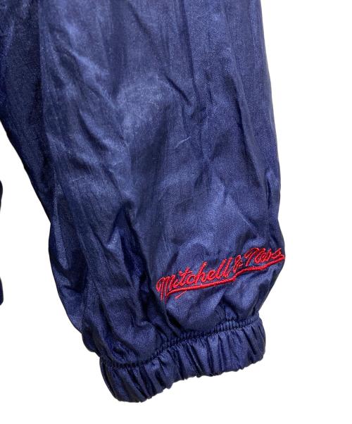 MITCHELL & NESS（ミッチェルアンドネス）MITCHELL & NESS (ミッチェルアンドネス) HARDWOOD CLASSICS (ハードウッドクラシック) アノラックパーカー ネイビー サイズ:Mの古着・服飾アイテム