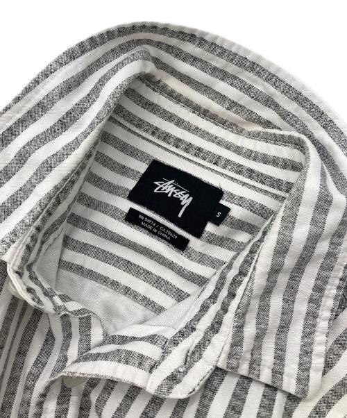 stussy（ステューシー）stussy (ステューシー) 15SS Pin Up Stripe S/S Shirt グレー サイズ:Sの古着・服飾アイテム