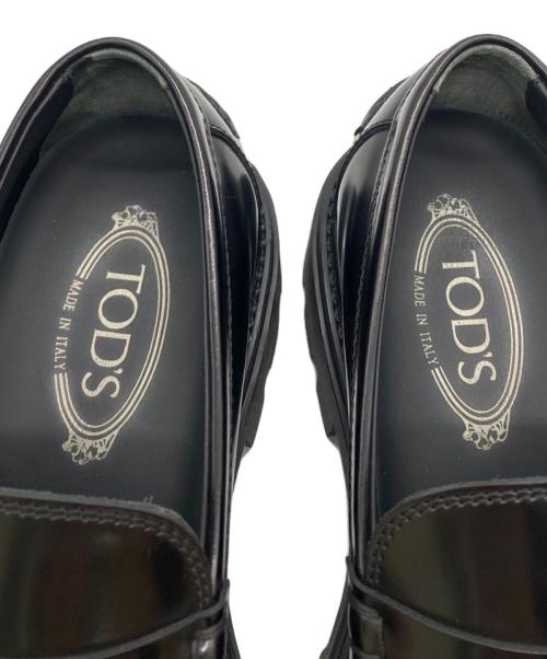 TOD'S（トッズ）TOD'S (トッズ) チャンキーソールコインローファー ブラック サイズ:6.5の古着・服飾アイテム