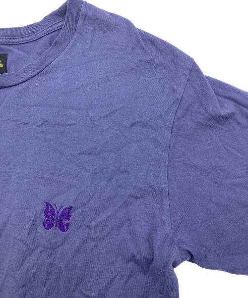 Needles（ニードルズ）Needles (ニードルズ) JOURNAL STANDARD (ジャーナルスタンダード) パピヨン エンブロイダリー 刺繍 クルーネック 半袖Tシャツ パープル サイズ:Lの古着・服飾アイテム