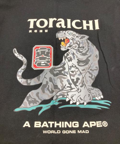A BATHING APE（ア ベイシング エイプ）A BATHING APE (ア ベイシング エイプ) BAPE X TORAICHI TEE ブラック サイズ:Mの古着・服飾アイテム
