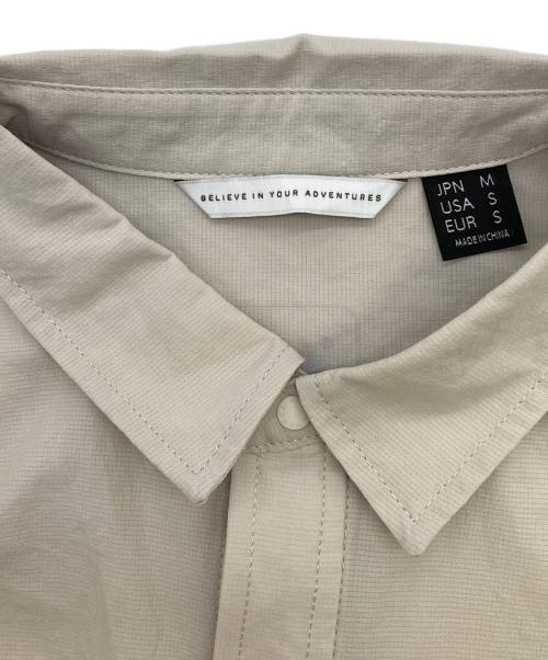 NANGA（ナンガ）NANGA (ナンガ) DotAir COMFY S/S SHIRT ベージュ サイズ:Mの古着・服飾アイテム