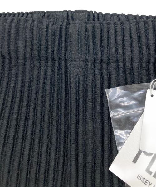 HOMME PLISSE ISSEY MIYAKE（オム プリッセ イッセイ ミヤケ）HOMME PLISSE ISSEY MIYAKE (オム プリッセ イッセイ ミヤケ) プリーツベーシックパンツ ブラック サイズ:1の古着・服飾アイテム