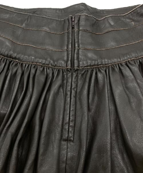 FOXEY NEWYORK（フォクシーニューヨーク）FOXEY NEWYORK (フォクシーニューヨーク) フェイクレザースカート ブラウン サイズ:40の古着・服飾アイテム