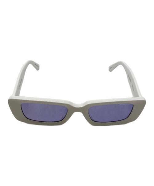 BLACK FLYS（ブラックフライズ）BLACK FLYS (ブラックフライズ) サングラス ホワイト サイズ:52□22-148の古着・服飾アイテム