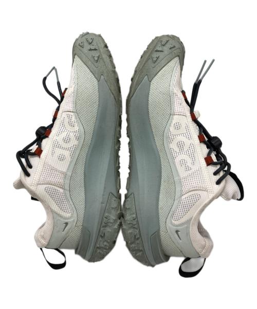 NIKE ACG（ナイキエーシージー）NIKE ACG (ナイキエーシージー) Nike ACG Mountain Fly 2 Low GORE-TEX ホワイト サイズ:25の古着・服飾アイテム