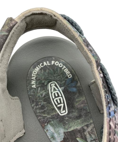 KEEN（キーン）KEEN (キーン) ELNEST (エルネスト) UNEEK YAKUSHIMA Forestra Camo グレー サイズ:27の古着・服飾アイテム