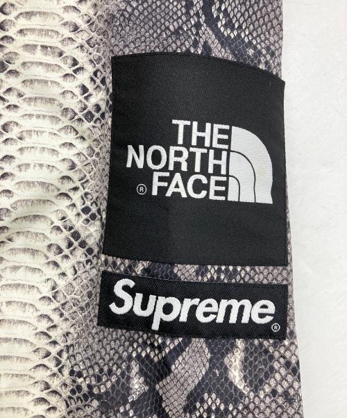 THE NORTH FACE（ザ ノース フェイス）THE NORTH FACE (ザ ノース フェイス) Supreme (シュプリーム) 18SS Snakeskin Taped Seam Coachs Jacket グレー サイズ:Mの古着・服飾アイテム