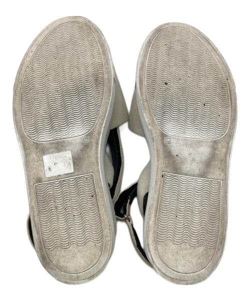 MM6 Maison Margiela（エムエムシックスメゾンマルジェラ）MM6 Maison Margiela (エムエムシックスメゾンマルジェラ) スエードサンダル ベージュ サイズ:不明の古着・服飾アイテム