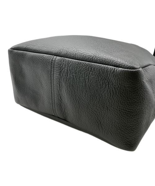 YOUNG & OLSEN The DRYGOODS STORE（ヤングアンドオルセン ザ ドライグッズストア）YOUNG & OLSEN The DRYGOODS STORE (ヤングアンドオルセン ザ ドライグッズストア) EMBOSSED LEATHER TOTE ブラックの古着・服飾アイテム