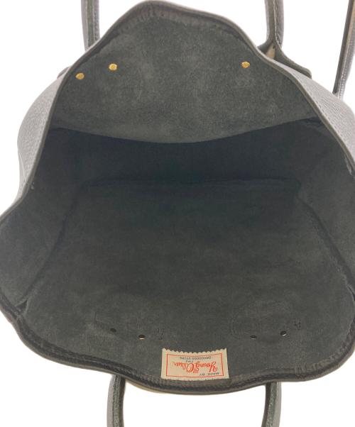 YOUNG & OLSEN The DRYGOODS STORE（ヤングアンドオルセン ザ ドライグッズストア）YOUNG & OLSEN The DRYGOODS STORE (ヤングアンドオルセン ザ ドライグッズストア) EMBOSSED LEATHER TOTE ブラックの古着・服飾アイテム