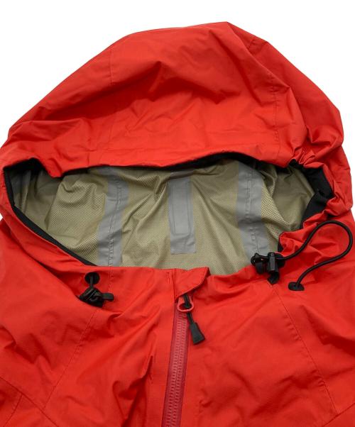 DAIWA（ダイワ）DAIWA (ダイワ) コンパクトレインジャケット レッド サイズ:Mの古着・服飾アイテム
