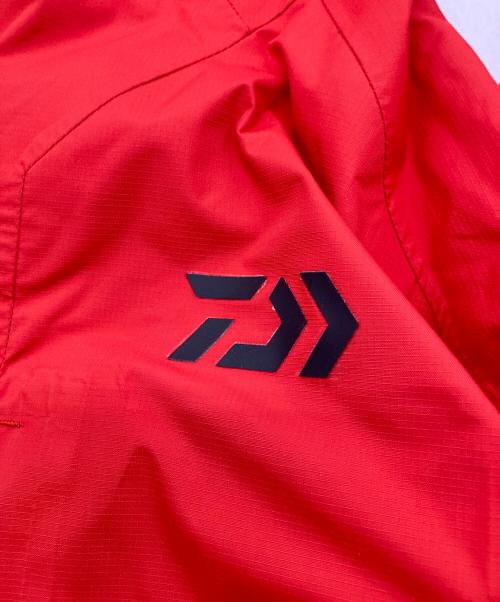 DAIWA（ダイワ）DAIWA (ダイワ) コンパクトレインジャケット レッド サイズ:Mの古着・服飾アイテム