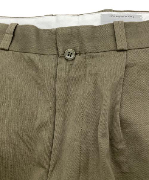YAECA（ヤエカ）YAECA (ヤエカ) チノ タックテーパード グリーン サイズ:76cm (W30)の古着・服飾アイテム