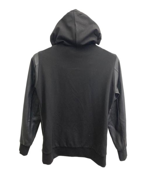 1piu1uguale3（ウノピュウノウグァーレトレ）1piu1uguale3 (ウノピュウノウグァーレトレ) ラムレザードッキングパーカー ブラック サイズ:Mの古着・服飾アイテム