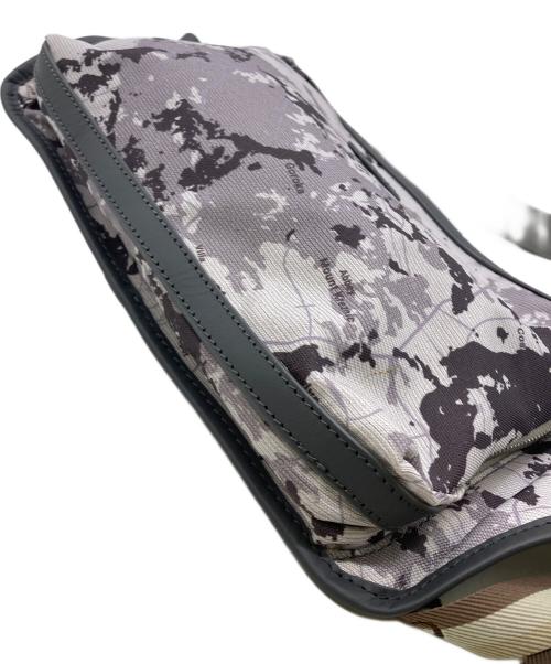 Orobianco（オロビアンコ）Orobianco (オロビアンコ) PUBG スリングバッグ グレーの古着・服飾アイテム