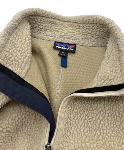 Patagonia（パタゴニア）Patagonia (パタゴニア) CLASSIC Retro-X JACKET アイボリー サイズ:Mの古着・服飾アイテム
