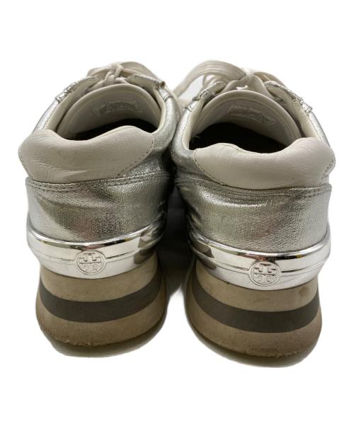 TORY BURCH（トリーバーチ）TORY BURCH (トリーバーチ) ロゴスニーカー シルバー サイズ:5.5Mの古着・服飾アイテム