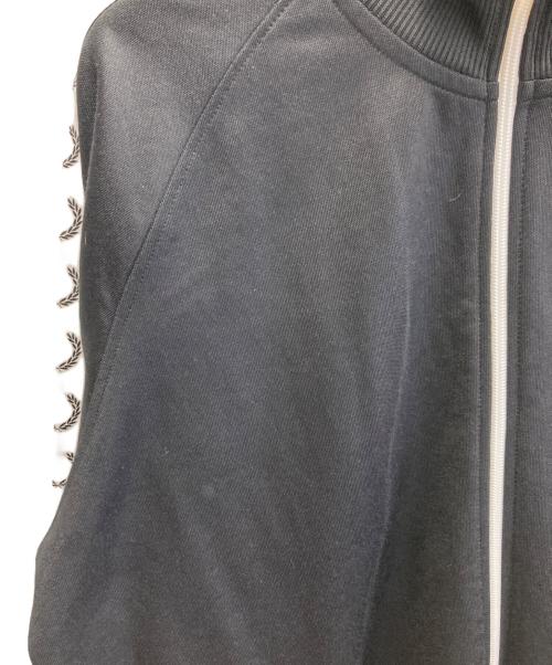 FRED PERRY（フレッドペリー）FRED PERRY (フレッドペリー) トラックジャケット ブラック サイズ:Lの古着・服飾アイテム
