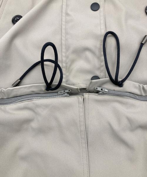 Lallia Mu（ラリア ムー）Lallia Mu (ラリア ムー) スタンドカラーコート ベージュ サイズ:38の古着・服飾アイテム