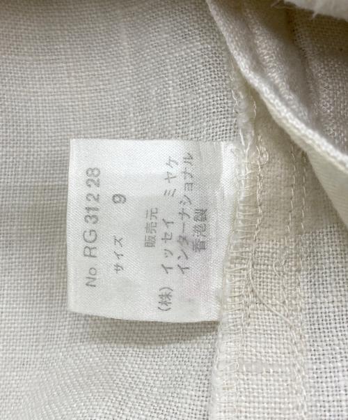 ISSEY MIYAKE（イッセイミヤケ）ISSEY MIYAKE (イッセイミヤケ) リネンハーフコート ホワイト サイズ:9の古着・服飾アイテム