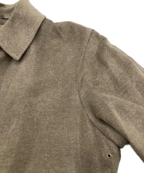 ERMENEGILDO ZEGNA（エルメネジルド・ゼニア）ERMENEGILDO ZEGNA (エルメネジルド・ゼニア) シルク比翼ステンカラーコート ベージュ サイズ:SIZE　52の古着・服飾アイテム