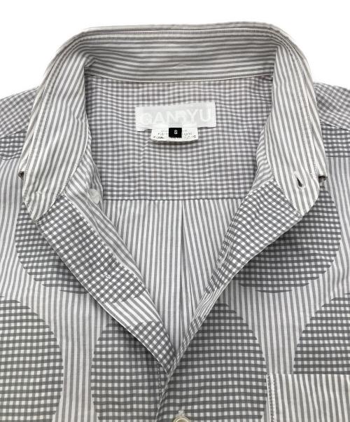 GANRYU（ガンリュウ）GANRYU (ガンリュウ) ドットストライプ半袖シャツ【AD2016】 グレー サイズ:Sの古着・服飾アイテム