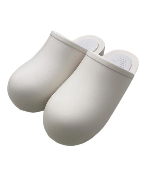 PRAYING（プレイング）Praying (プレイング) クロッグ/クロッグサンダル ホワイト サイズ:8の古着・服飾アイテム