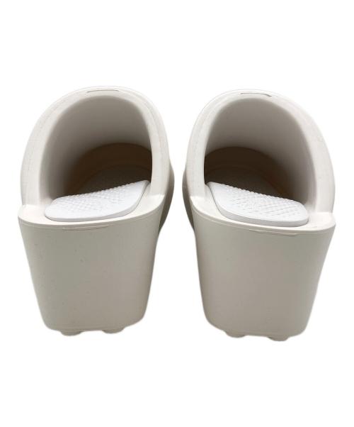 PRAYING（プレイング）Praying (プレイング) クロッグ/クロッグサンダル ホワイト サイズ:8の古着・服飾アイテム