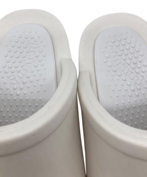 PRAYING（プレイング）Praying (プレイング) クロッグ/クロッグサンダル ホワイト サイズ:8の古着・服飾アイテム