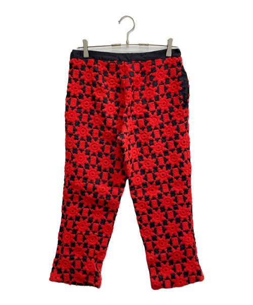 tricot COMME des GARCONS（トリココムデギャルソン）tricot COMME des GARCONS (トリココムデギャルソン) 総柄刺繍 パンツ【AD2001】 レッド サイズ:Mの古着・服飾アイテム