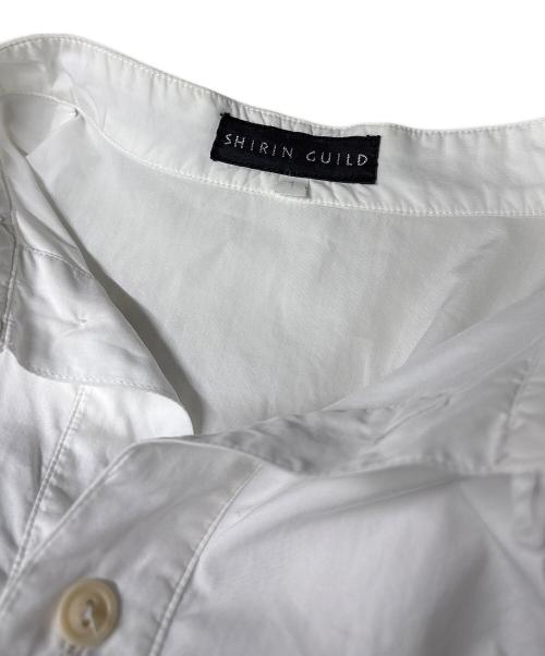shirin cuild（シリンギルド）shirin cuild (シリンギルド) バンドカラーシャツ ホワイト サイズ:Sの古着・服飾アイテム