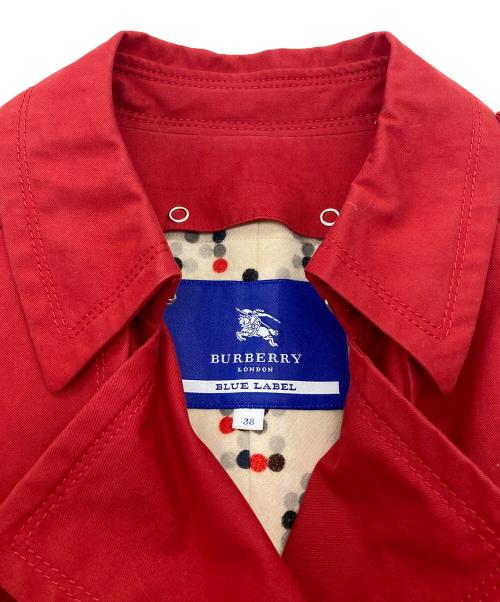 BURBERRY BLUE LABEL（バーバリー ブルー レーベル）BURBERRY BLUE LABEL (バーバリーロンドンブルーレーベル) トレンチコート レッド サイズ:38の古着・服飾アイテム