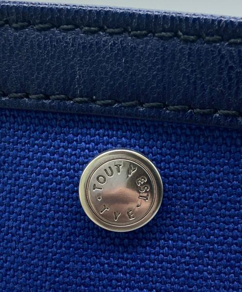 TOUT Y EST（トゥティエ）TOUT Y EST (トゥティエ) SAC COQUILLE SMALL ブルーの古着・服飾アイテム