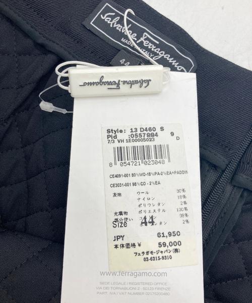 Salvatore Ferragamo（サルヴァトーレ フェラガモ）Salvatore Ferragamo (サルヴァトーレ フェラガモ) ドッキングキルティングスカート ブラック サイズ:44 未使用品の古着・服飾アイテム