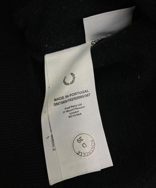 FRED PERRY（フレッドペリー）FRED PERRY (フレッドペリー) RAF SIMONS (ラフシモンズ) クルーネックスウェット ブラック サイズ:Sの古着・服飾アイテム