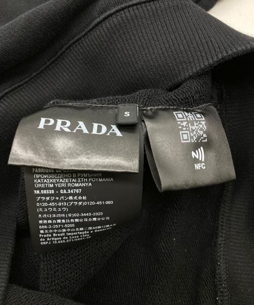 PRADA（プラダ）PRADA (プラダ) プリンテッドコットンフリースクルーネックスウェットシャツ ブラック サイズ:Sの古着・服飾アイテム