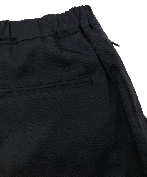 URBAN RESEARCH（アーバンリサーチ）URBAN RESEARCH (アーバンリサーチ) Dad EASY WIDE PANTS ブラック サイズ:2の古着・服飾アイテム