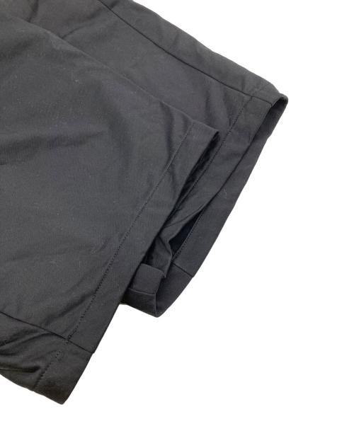 H.I.P. by SOLIDO（エイチアイピーバイソリード）H.I.P. by SOLIDO (エイチアイピーバイソリード) ナイロン 裏毛 シャーリング ショートパンツ ブラック サイズ:04の古着・服飾アイテム