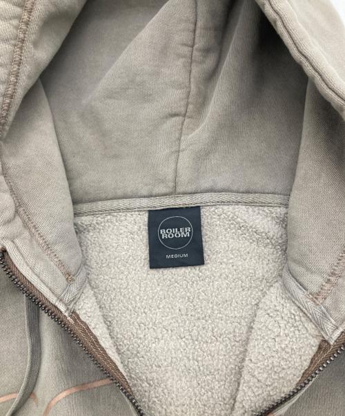 BOILER ROOM（ボイラールーム）BOILER ROOM (ボイラールーム) UMBRO (アンブロ) BUBBLE HOOD STONE カーキ サイズ:Mの古着・服飾アイテム