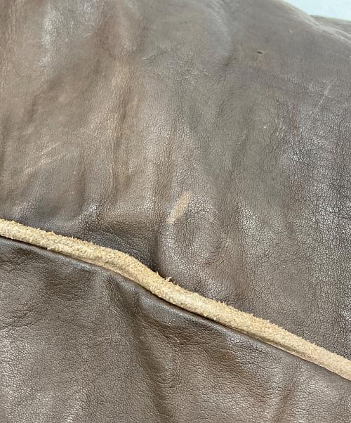 MIHARA YASUHIRO（ミハラヤスヒロ）MIHARA YASUHIRO (ミハラヤスヒロ) アーカイブ マフラードッキングメッセンジャーバッグ ブラウンの古着・服飾アイテム