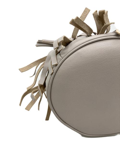 J&M DAVIDSON（ジェイ＆エム デヴィッドソン）J&M DAVIDSON (ジェイ＆エム デヴィッドソン) ショルダーバッグ グレーの古着・服飾アイテム