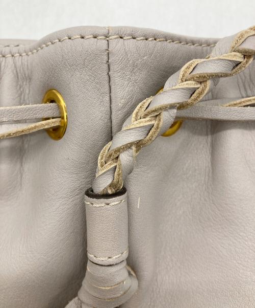 J&M DAVIDSON（ジェイ＆エム デヴィッドソン）J&M DAVIDSON (ジェイ＆エム デヴィッドソン) ショルダーバッグ グレーの古着・服飾アイテム