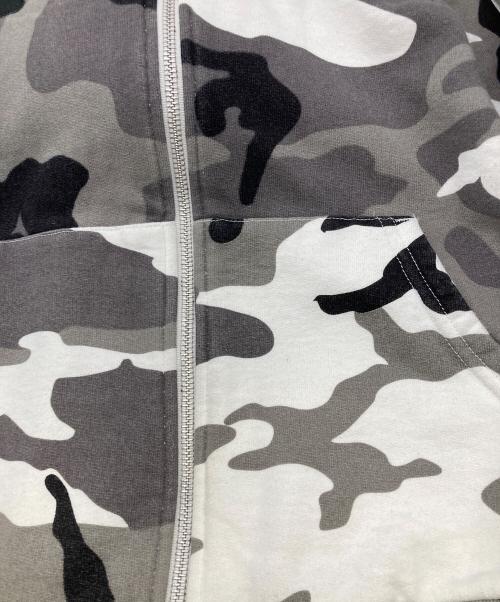 SUPREME（シュプリーム）Supreme (シュプリーム) Arc Thermal Lined Zip Up Hooded グレー×ブラック サイズ:Mの古着・服飾アイテム