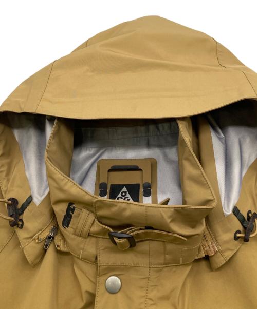 NIKE ACG（ナイキエーシージー）NIKE ACG (ナイキエーシージー) GORE-TEX マウンテンパーカー ベージュ サイズ:Mの古着・服飾アイテム