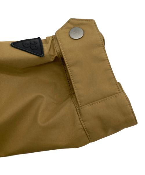 NIKE ACG（ナイキエーシージー）NIKE ACG (ナイキエーシージー) GORE-TEX マウンテンパーカー ベージュ サイズ:Mの古着・服飾アイテム