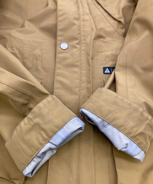 NIKE ACG（ナイキエーシージー）NIKE ACG (ナイキエーシージー) GORE-TEX マウンテンパーカー ベージュ サイズ:Mの古着・服飾アイテム