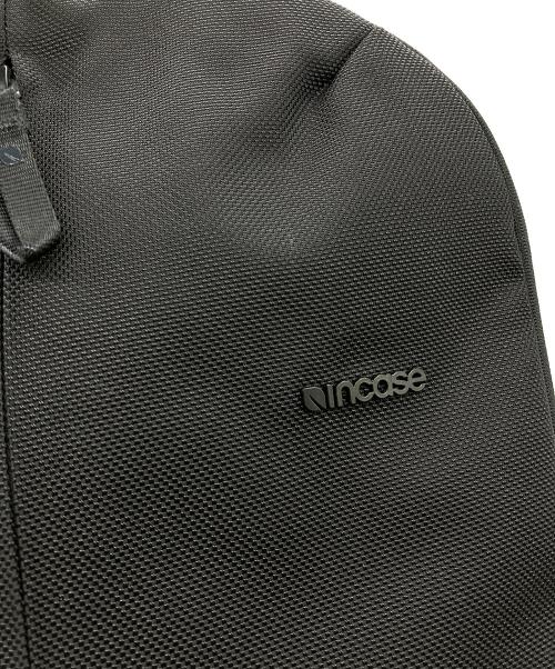 Incase（インケース）Incase (インケース) CORDURA (コーデュラ) TRACKS Backpack 25L ブラックの古着・服飾アイテム