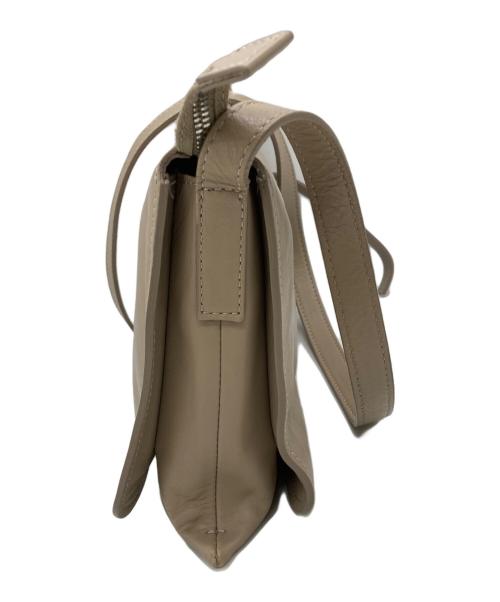 IACUCCI（イアクッチ）IACUCCI (イアクッチ) ショルダーバッグ ベージュの古着・服飾アイテム